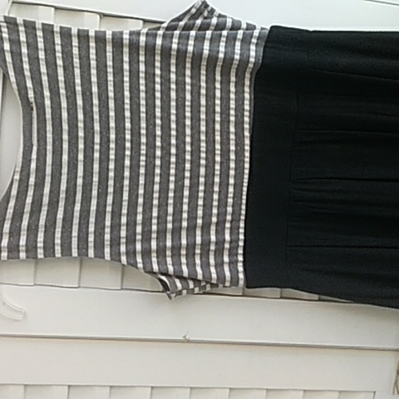 ZIPPERED KNIT DRESS - Picture 4 of 4